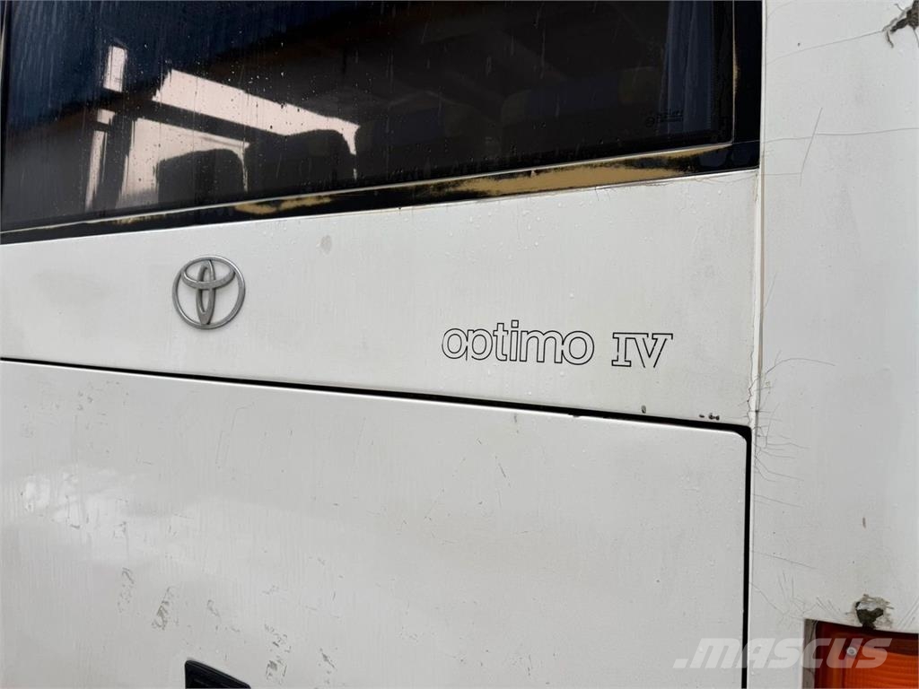 Toyota Salvador Caetano Bussi 24 paikkaa Autobuses tipo pullman