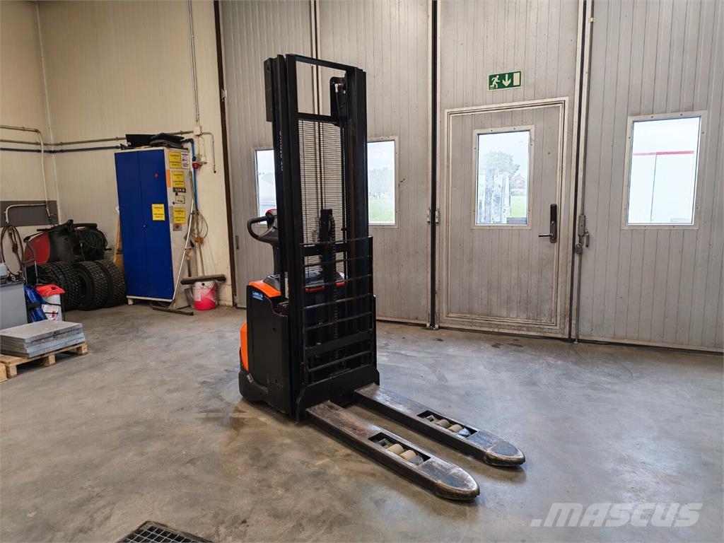 Toyota SWE120L Muut haarukkatrukit