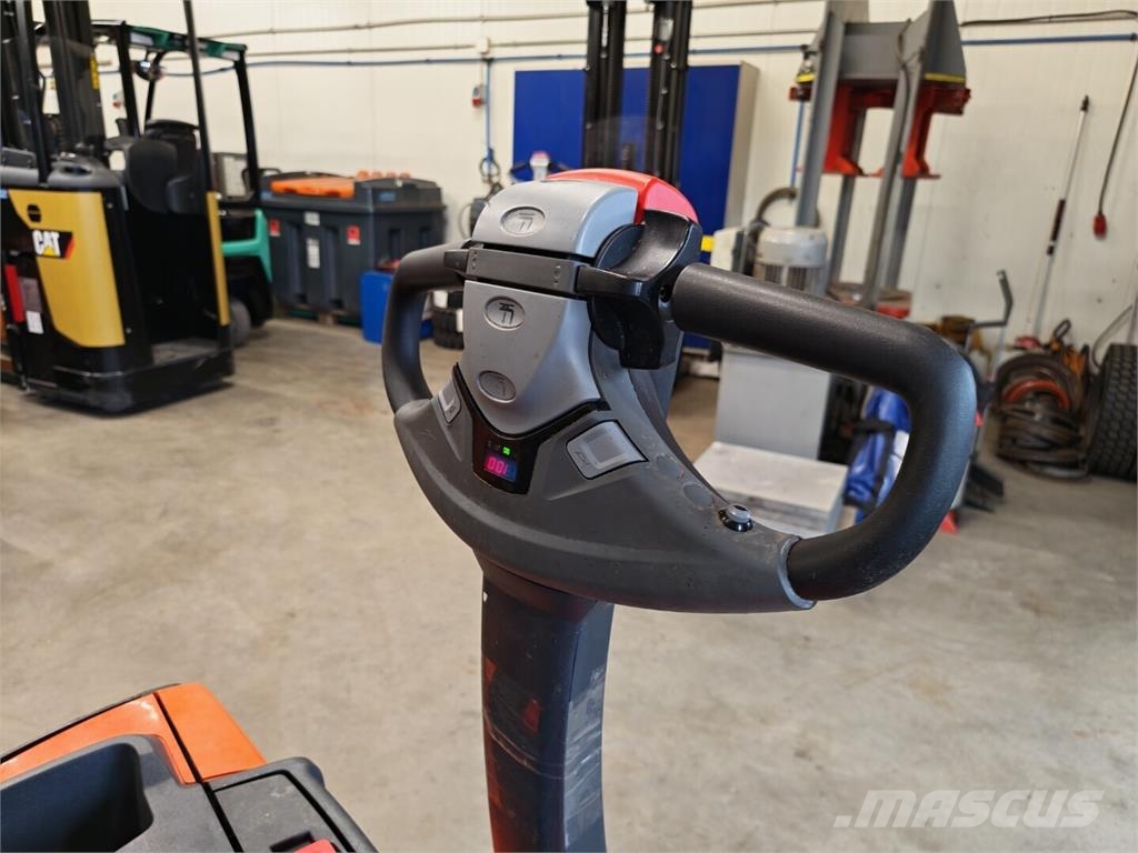 Toyota SWE120L Muut haarukkatrukit