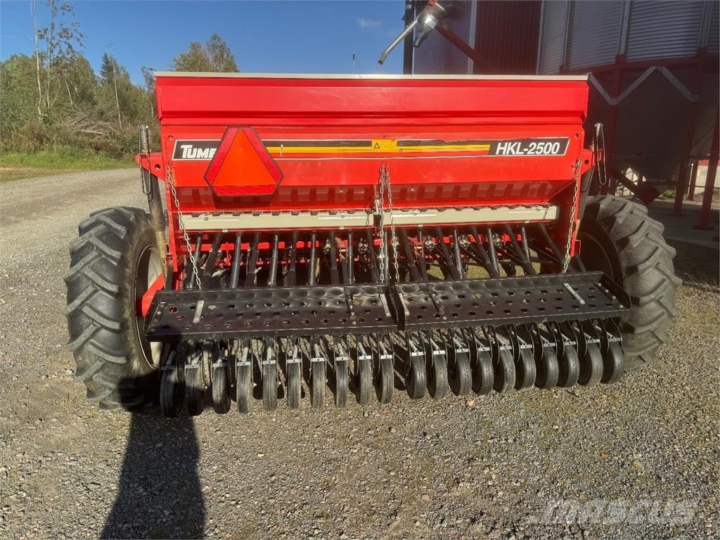 Tume 2500 HKL ISOILLA SÄILIÖILLÄ Сеялки
