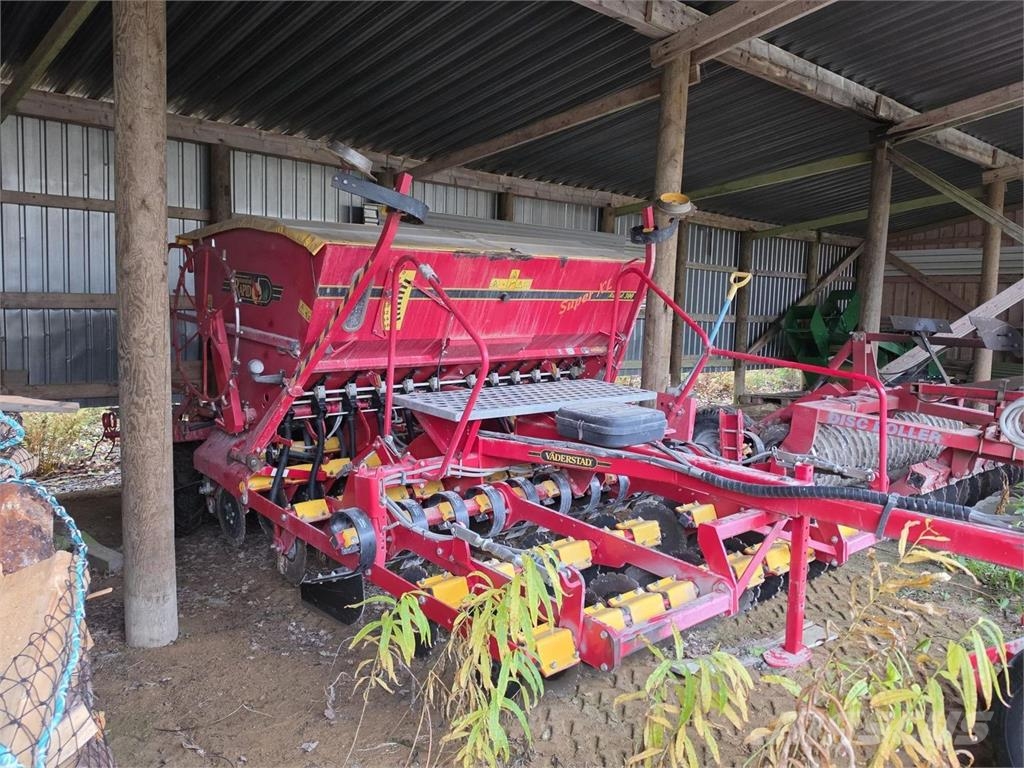 Väderstad 300C Kylvökone معدات بذر
