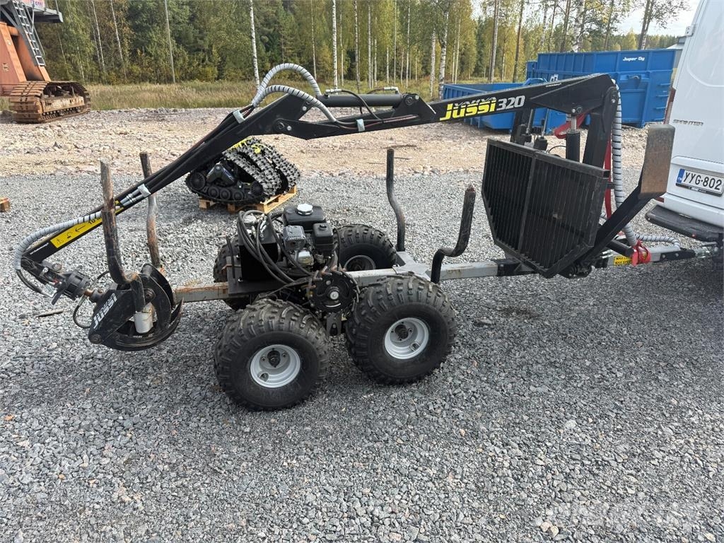 Vahva-jussi 320 Mönkijän metsäperävaunu koneikolla Bosbouw - Overige