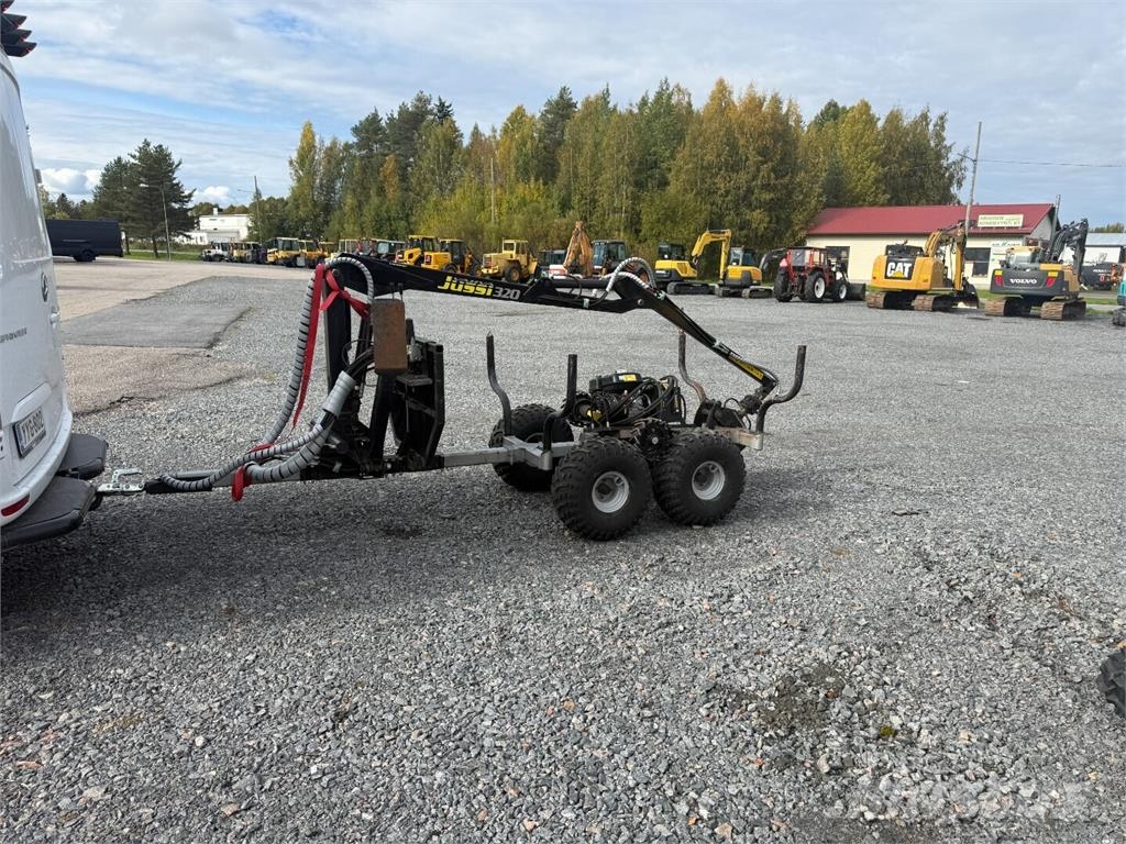 Vahva-jussi 320 Mönkijän metsäperävaunu koneikolla Bosbouw - Overige