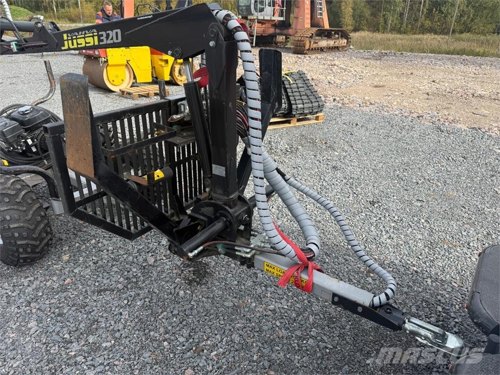 Vahva-jussi 320 Mönkijän metsäperävaunu koneikolla Bosbouw - Overige