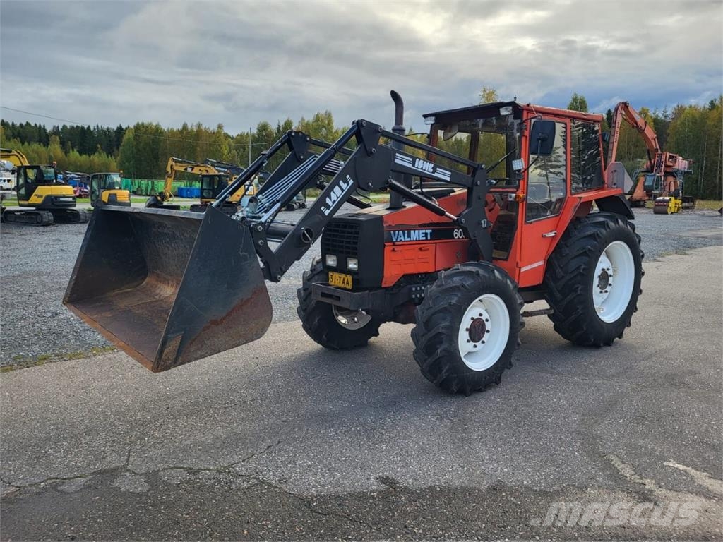 Valmet 605 Traktorok