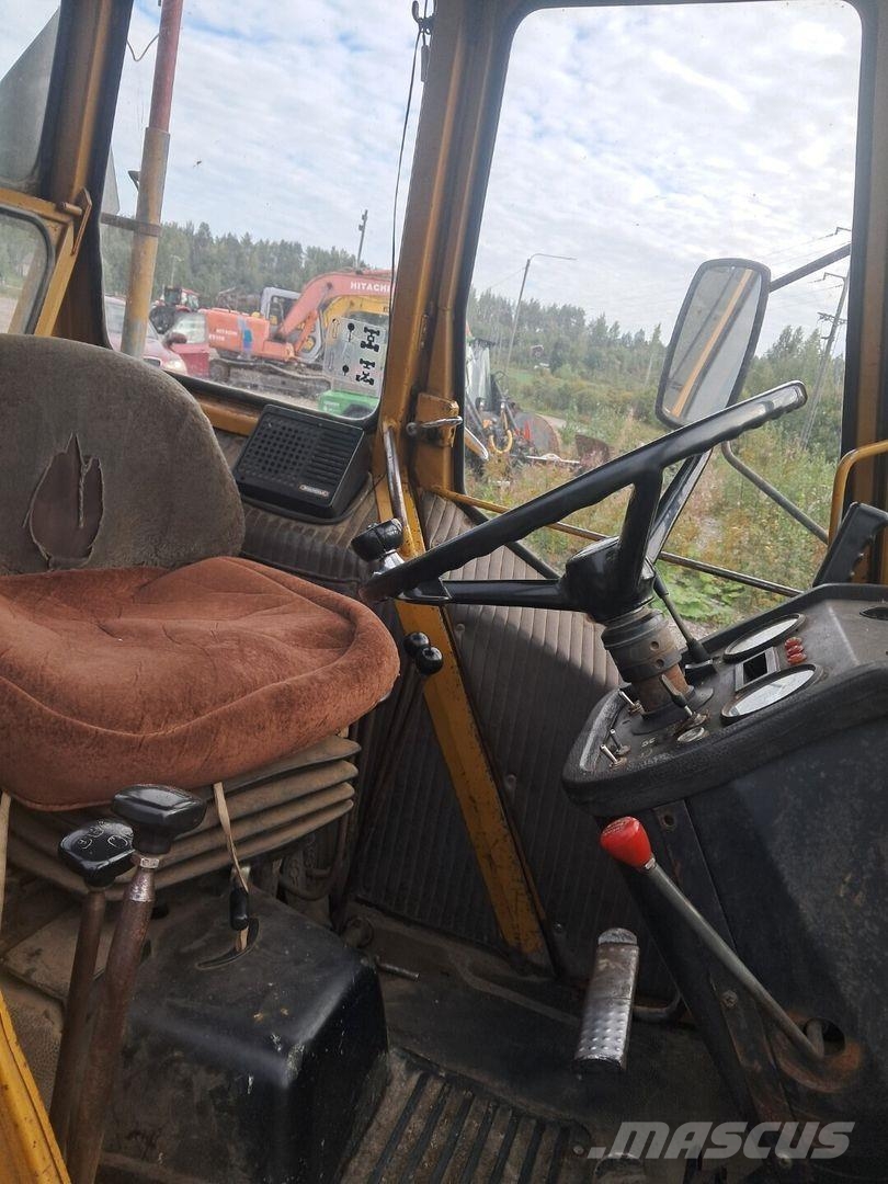 Valmet 702 s 4veto Трактори