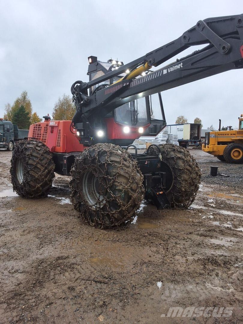 Valmet 901.3 حصادات