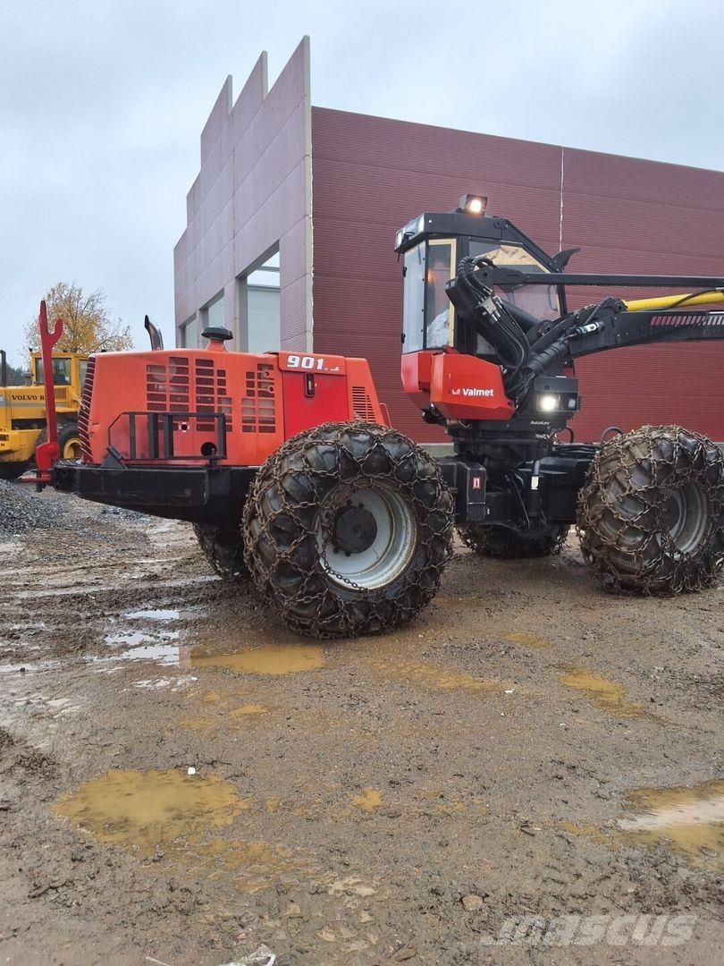 Valmet 901.3 حصادات