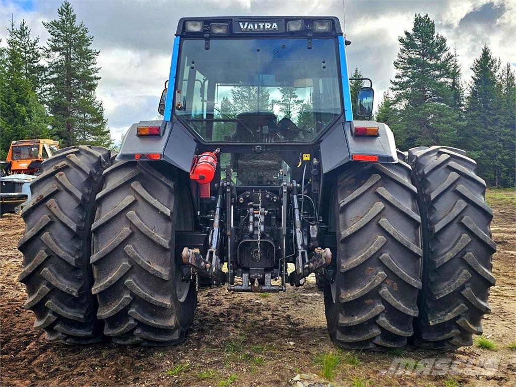 Valtra 6400 Traktorid
