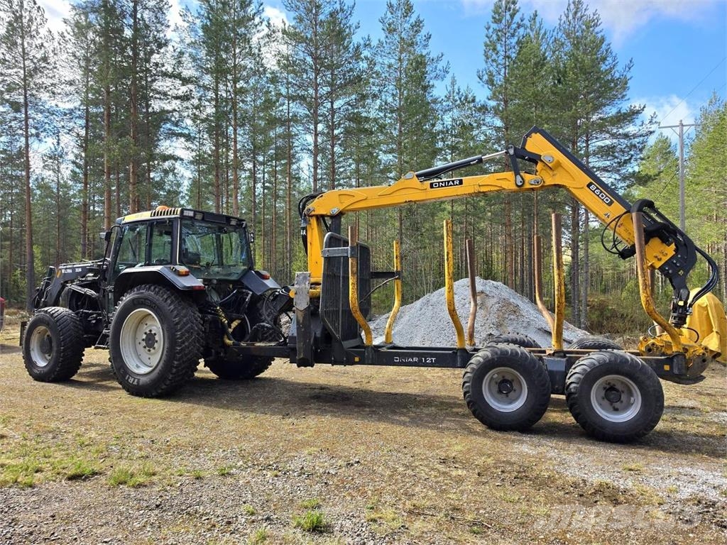 Valtra 6850, Oniar Metsäperävaunu kuormaimella الجرارات
