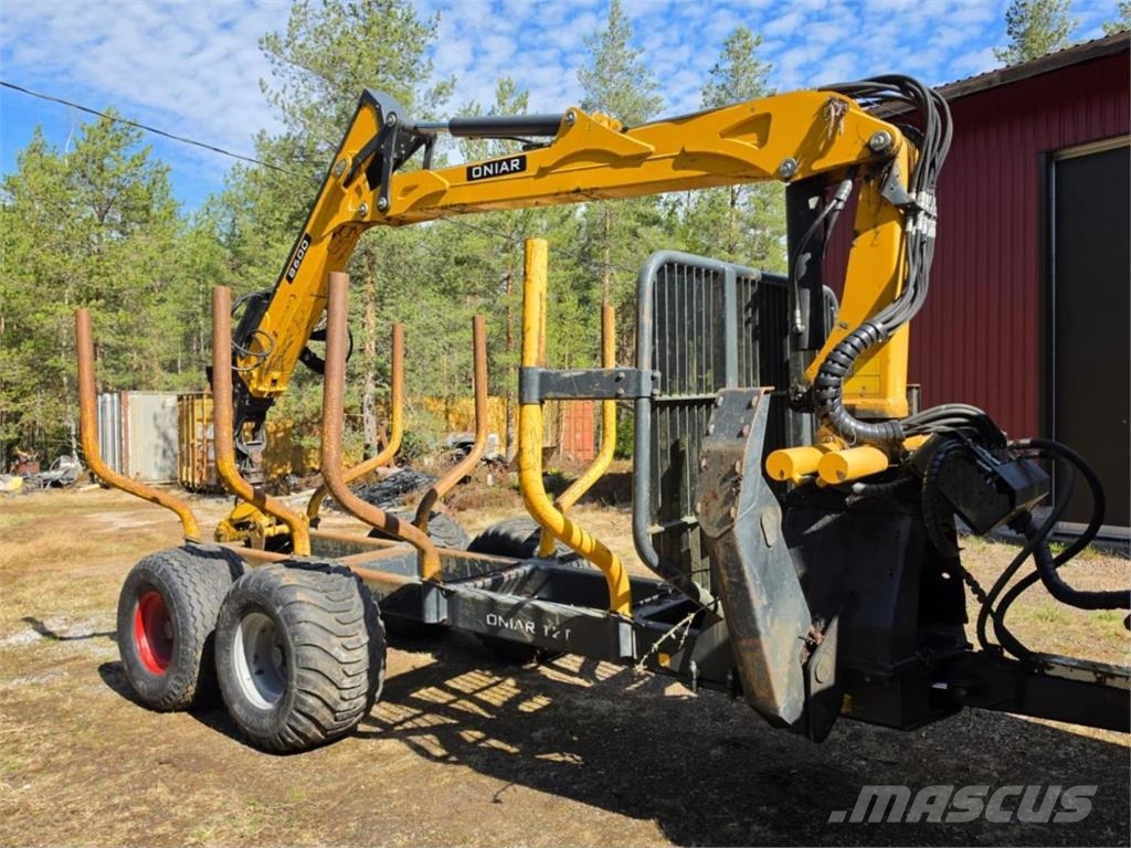 Valtra 6850, Oniar Metsäperävaunu kuormaimella الجرارات