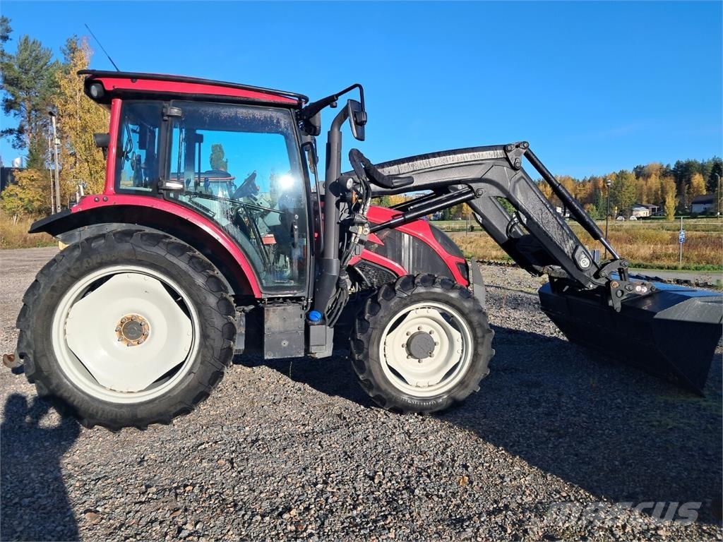 Valtra A94 Traktorit