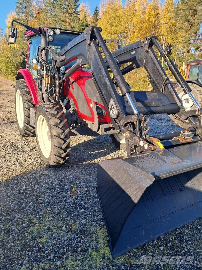 Valtra A94 Traktorit