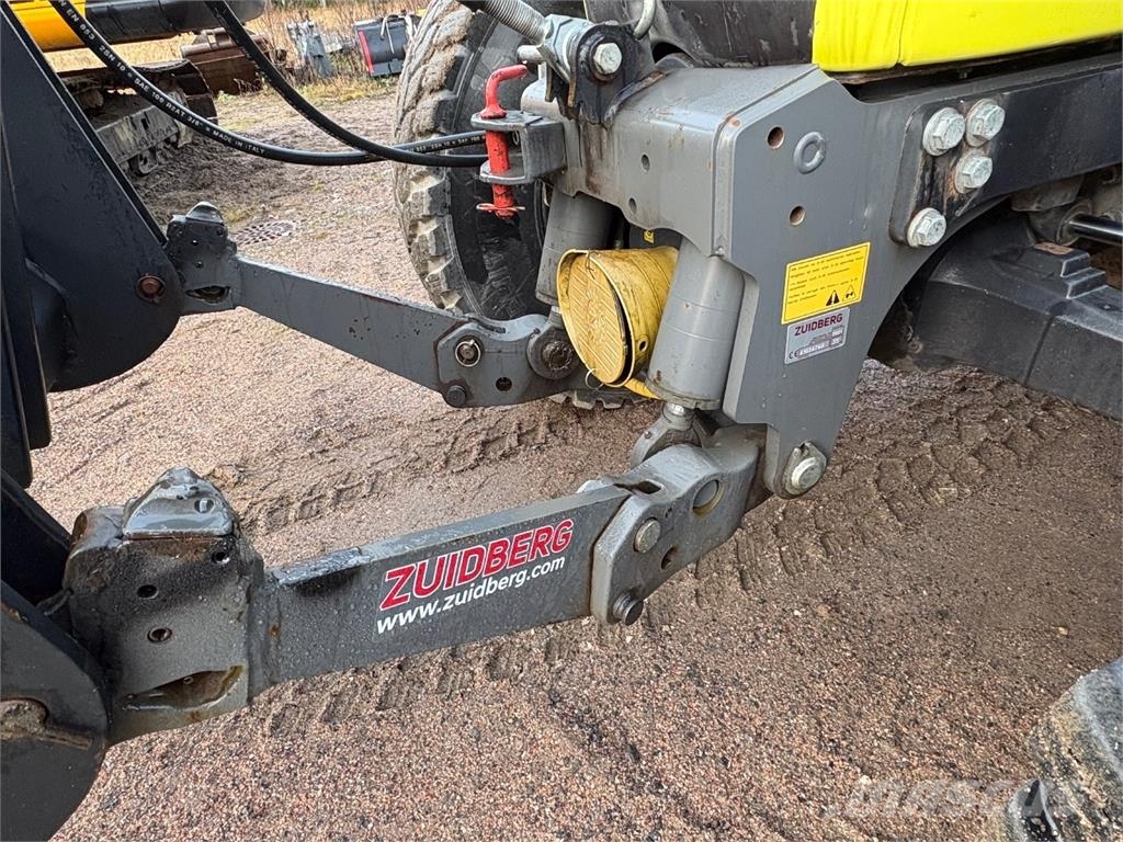 Valtra N141 LS Alaterällä. Etuaura ja takalana saatavilla Трактори