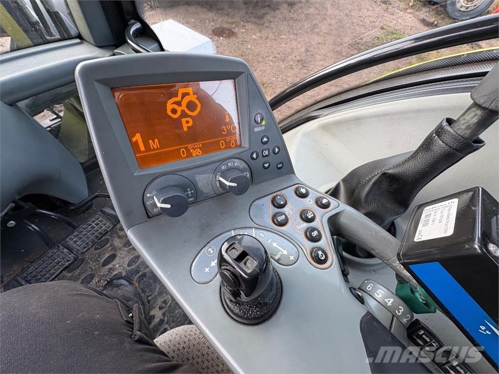 Valtra N141 LS Alaterällä. Etuaura ja takalana saatavilla Трактори