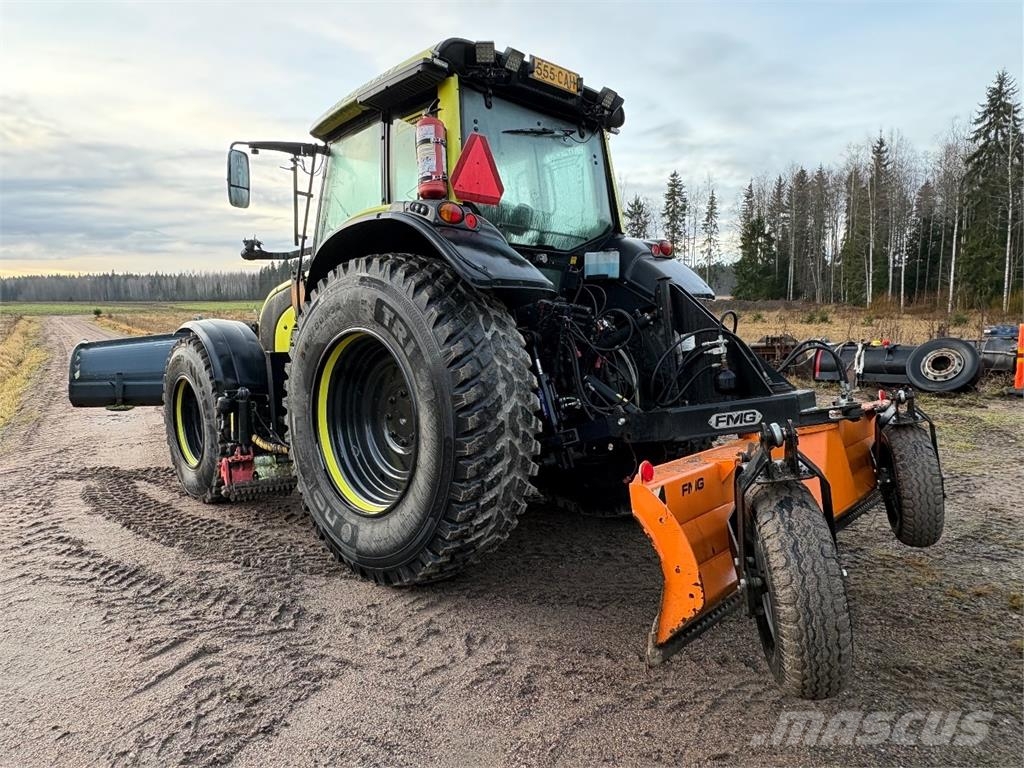 Valtra N141 LS Alaterällä. Etuaura ja takalana saatavilla Трактори