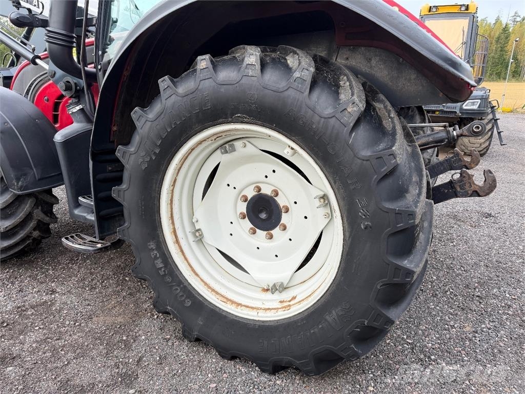 Valtra N142 Traktorid