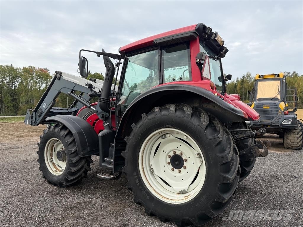 Valtra N142 Traktorid
