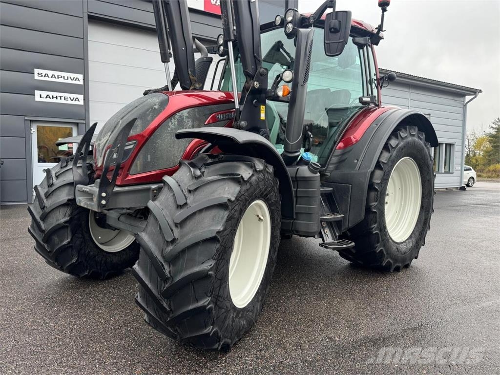 Valtra N174 Trattori