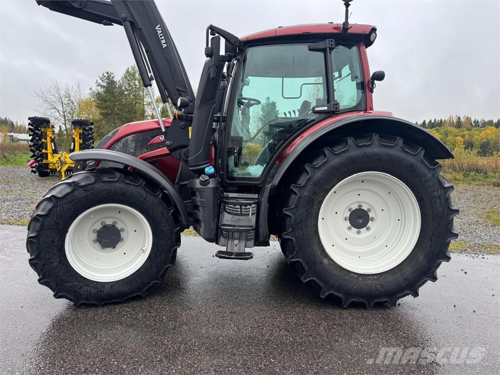 Valtra N174 Trattori