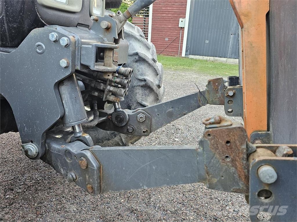 Valtra N82, kuormain, hakkuri, metsäperävaunu 拖拉机/农用车