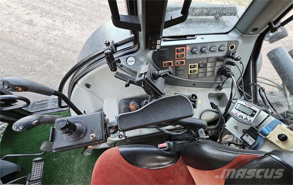 Valtra N82, kuormain, hakkuri, metsäperävaunu 拖拉机/农用车