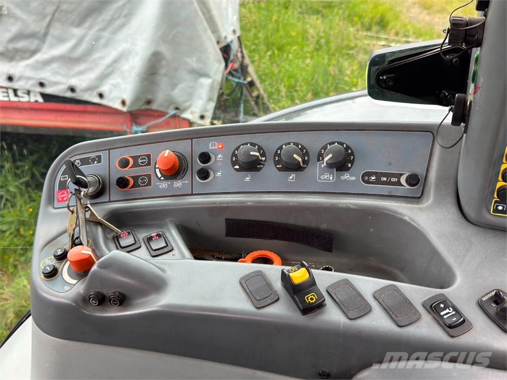 Valtra S 374 트랙터