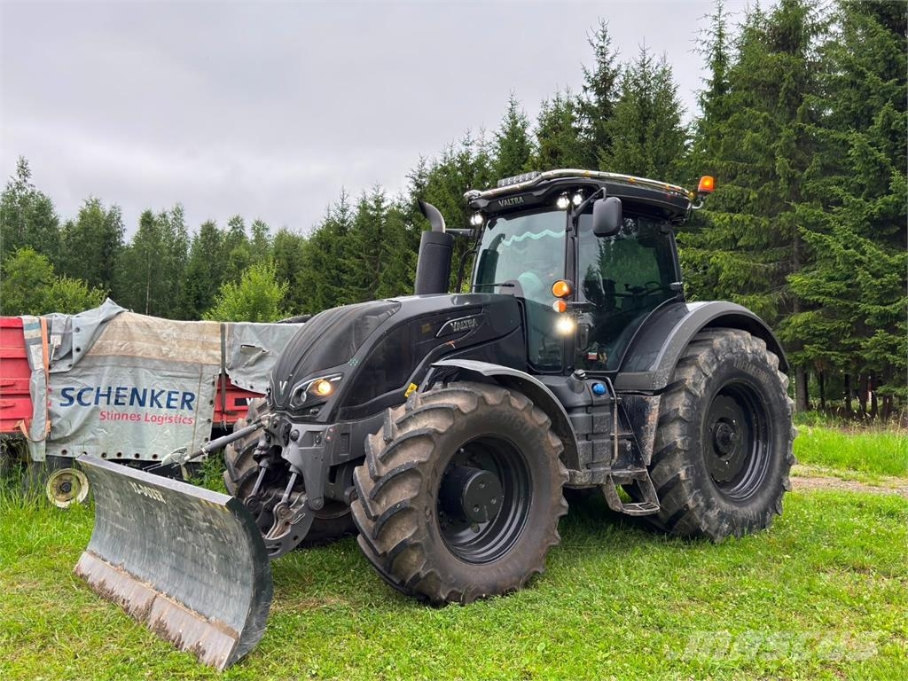 Valtra S 374 MYYTY!! Tractores