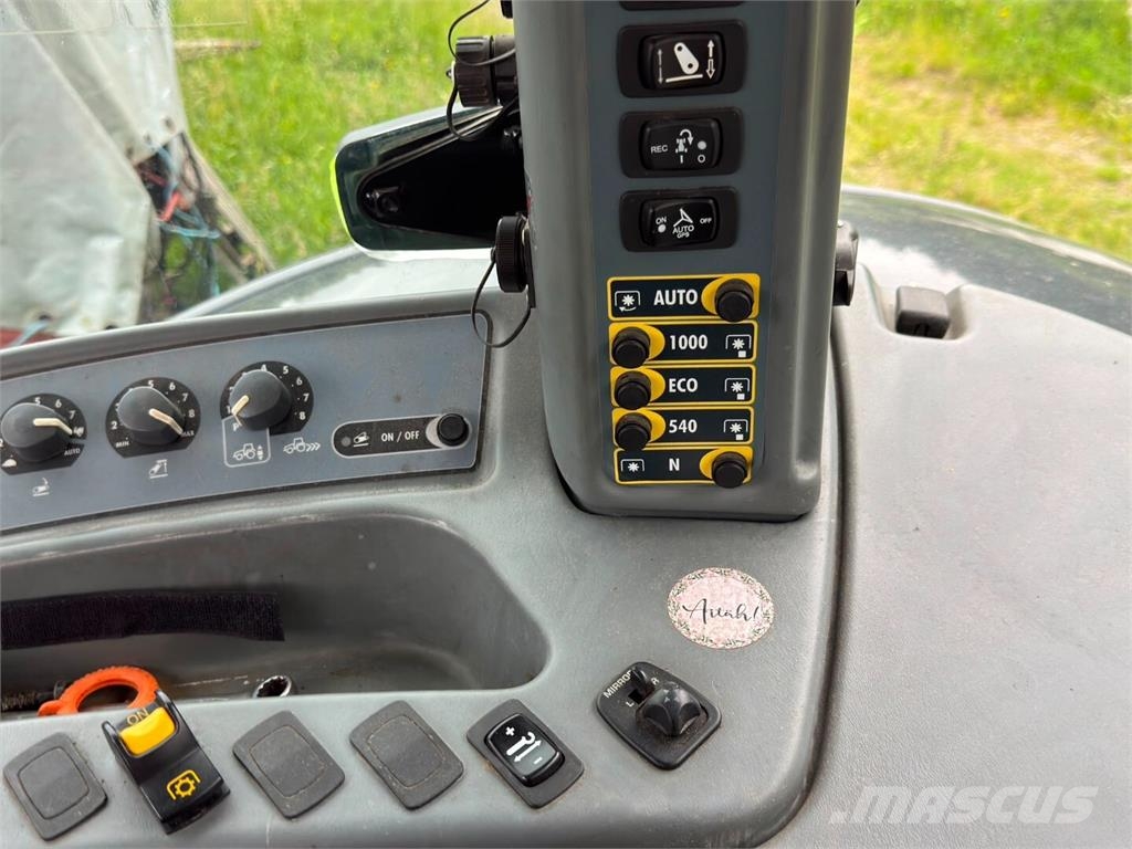 Valtra S 374 MYYTY!! Tractores