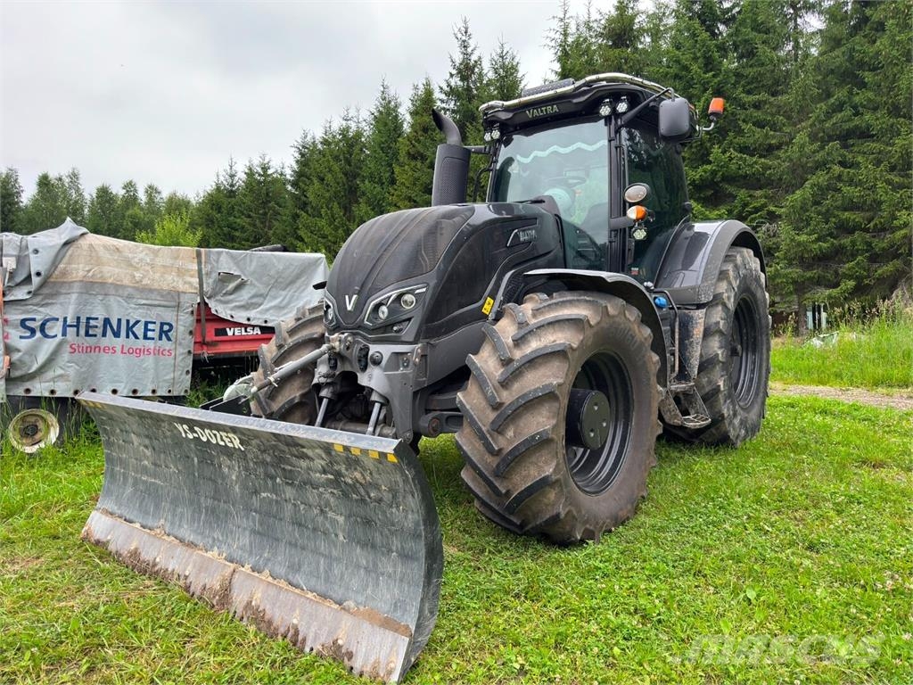 Valtra S 374 MYYTY!! Tractores