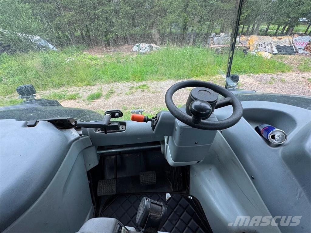 Valtra S 374 MYYTY!! Tractores