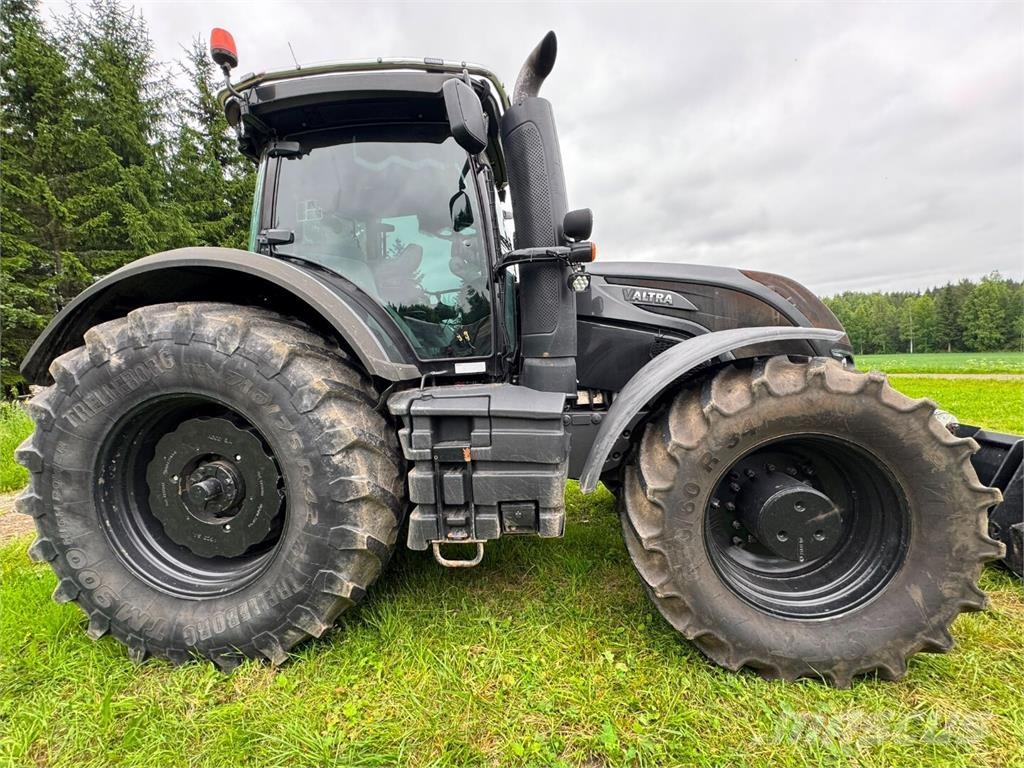 Valtra S 374 MYYTY!! Tractores