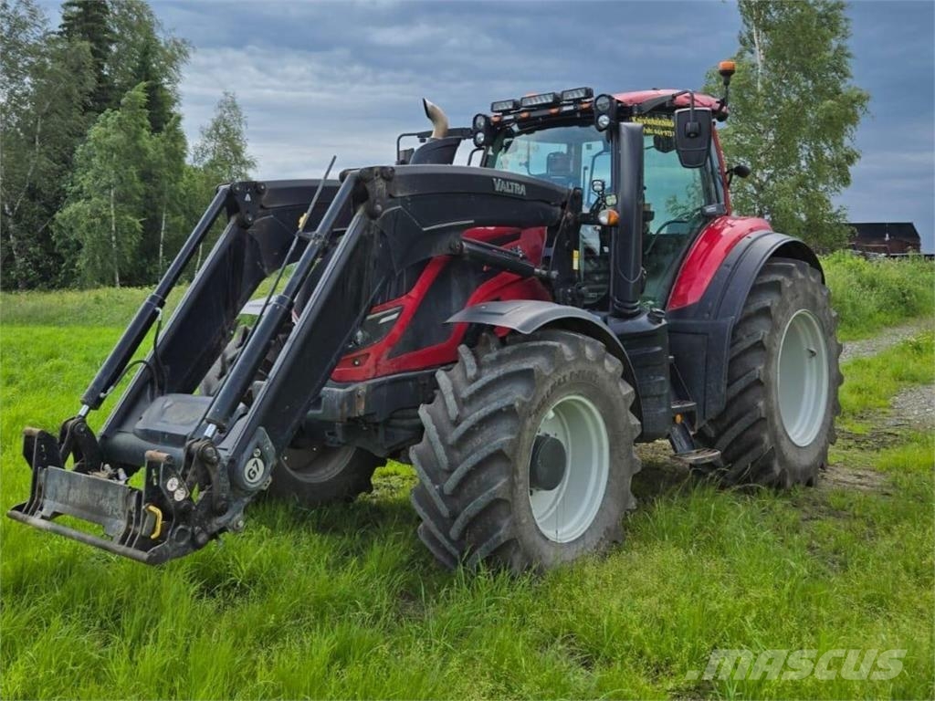 Valtra T144