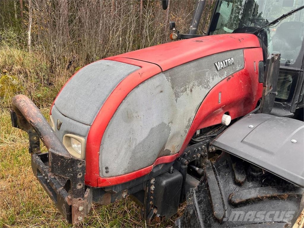 Valtra T151E Hitech Traktoriai