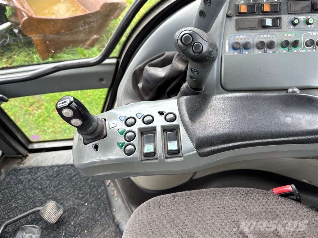 Valtra T190 Traktoren