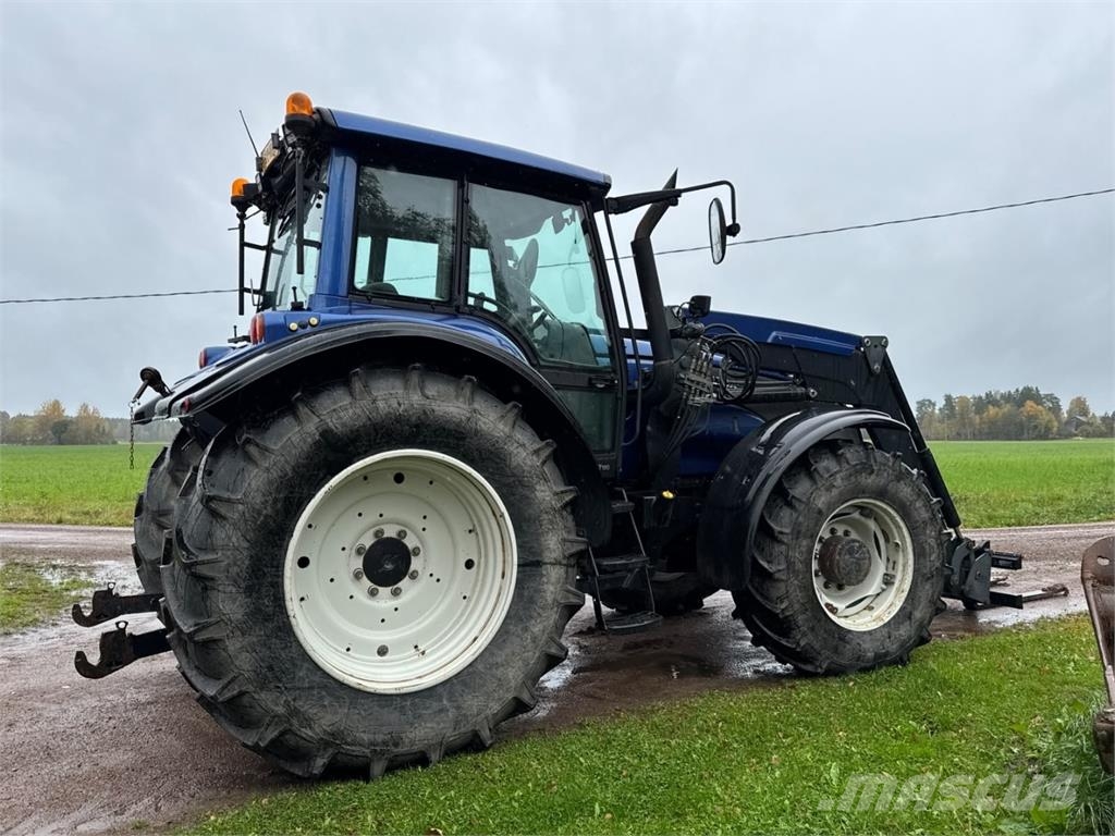 Valtra T190 Traktoren