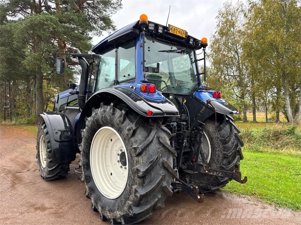 Valtra T190 Traktoren