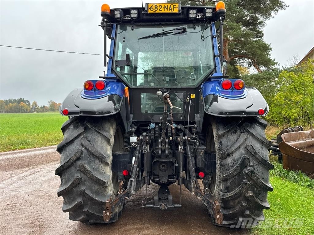 Valtra T190 Traktoren