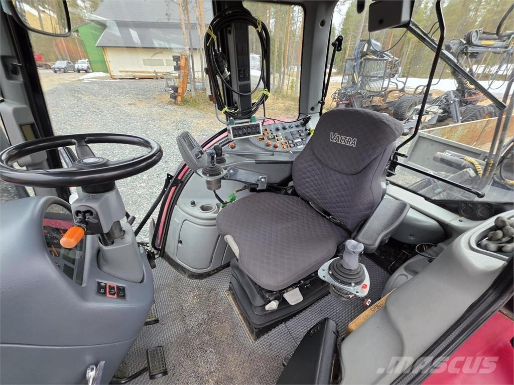 Valtra T202 拖拉机/农用车