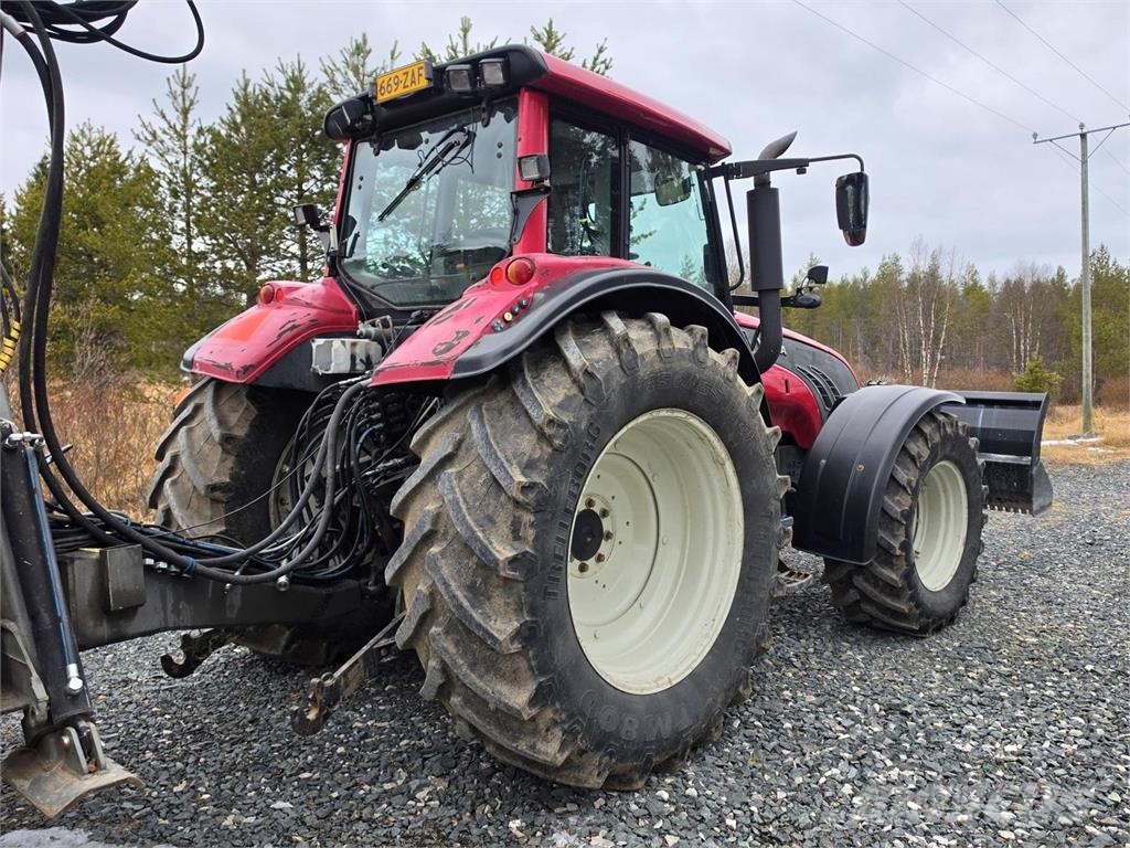 Valtra T202 拖拉机/农用车