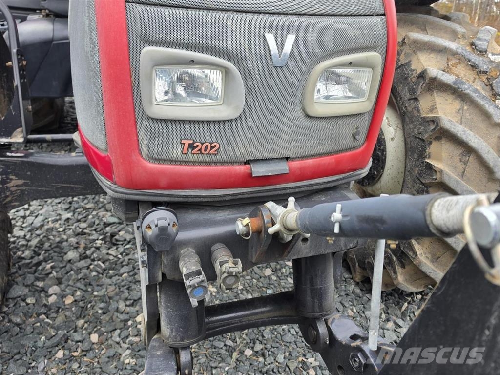 Valtra T202 拖拉机/农用车