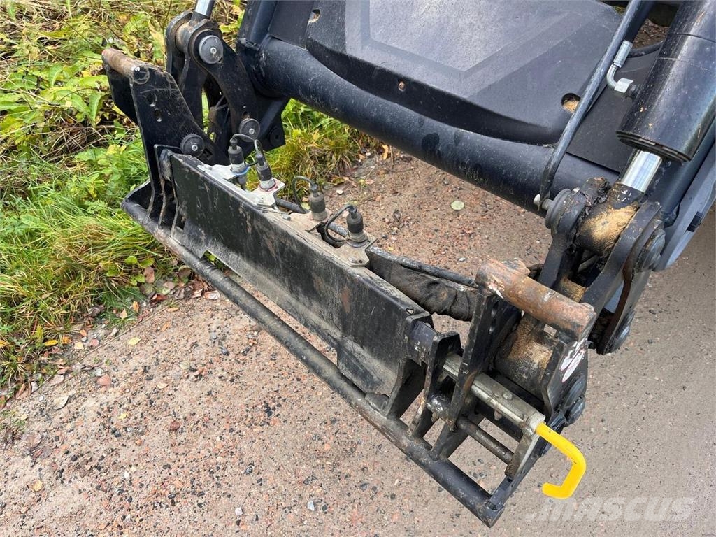 Valtra T254 Versu SmartTouch الجرارات