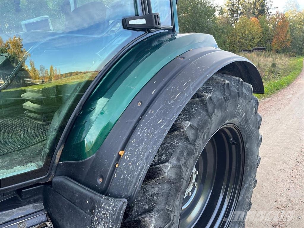 Valtra T254 Versu SmartTouch الجرارات