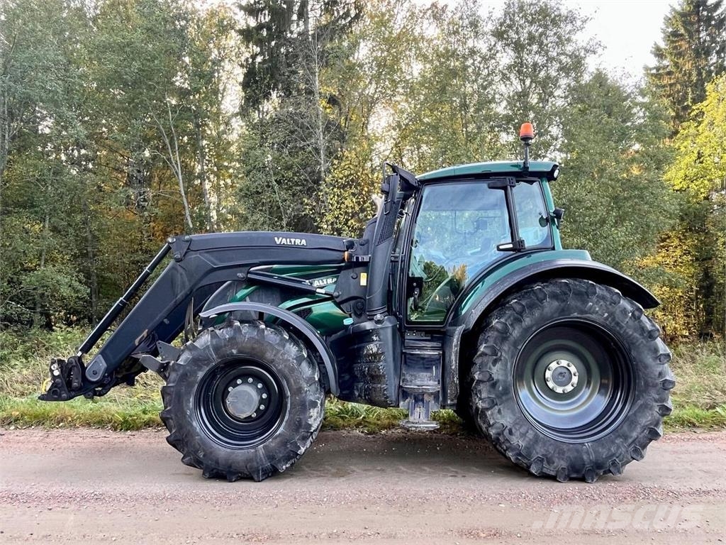 Valtra T254 Versu SmartTouch الجرارات