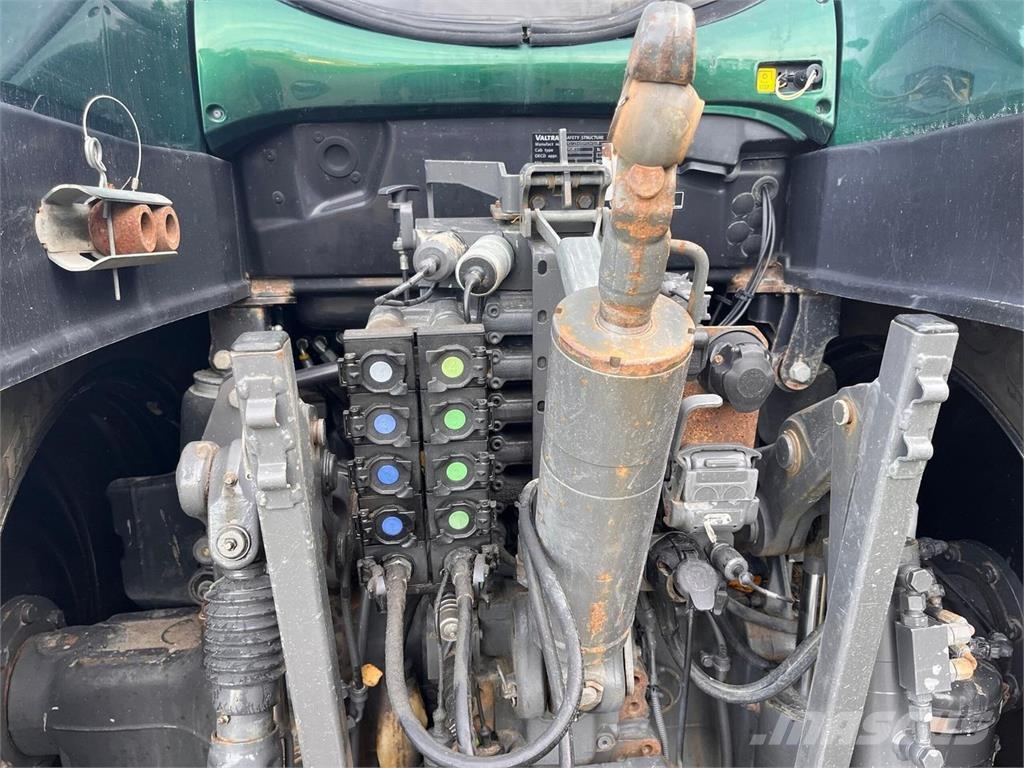 Valtra T254 Versu SmartTouch الجرارات
