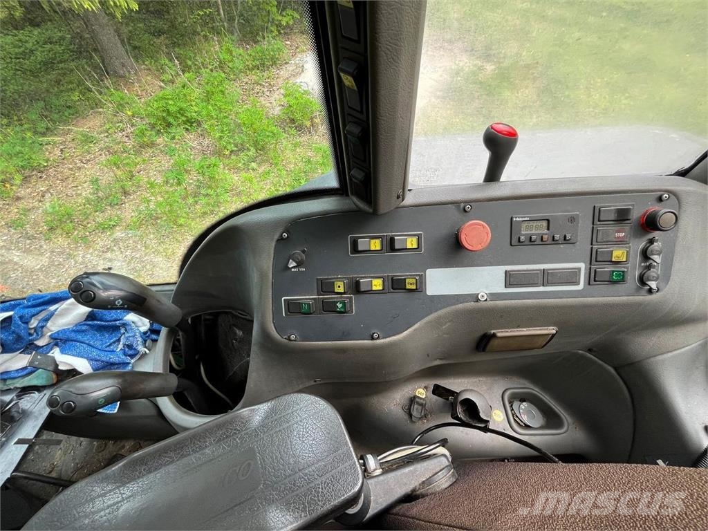 Valtra X120 Harvesteri 拖拉机/农用车