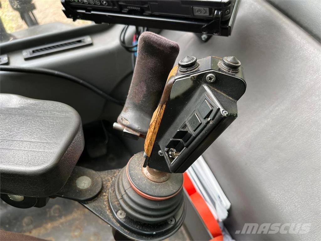 Valtra X120 Harvesteri 拖拉机/农用车