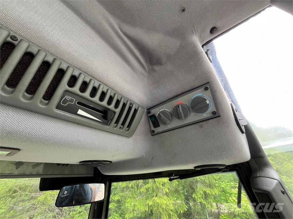 Valtra X120 Harvesteri 拖拉机/农用车