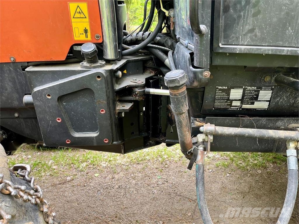 Valtra X120 Harvesteri 拖拉机/农用车