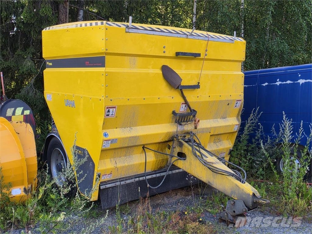 Vama TH7500L Hiekoitusvaunu Esparcidoras de arena y sal
